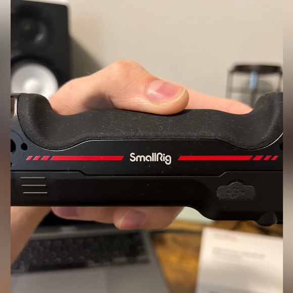 SmallRig Wireless Control Grip - Picture 3 of 6